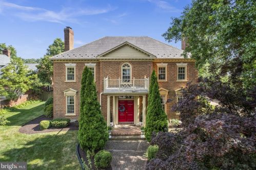 9333 Mt Vernon Cir, Alexandria VA 22309-3219 exterior