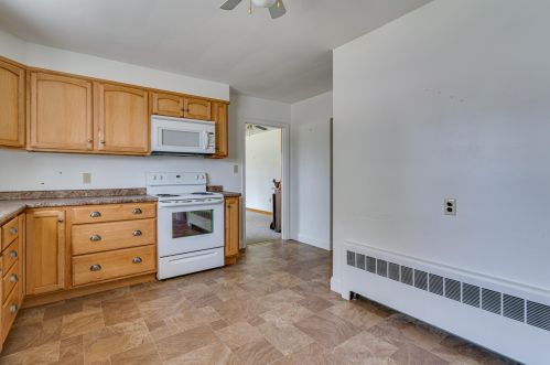 5 Glenwood Ave, Dover NH 03820-2307 exterior