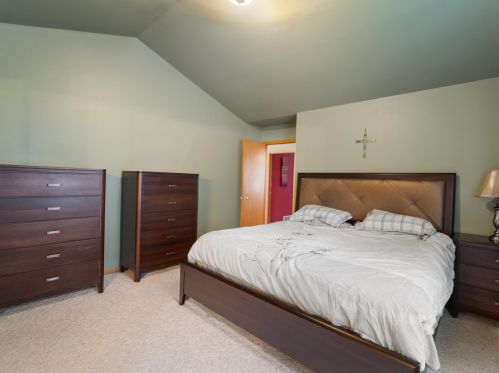 1220 Jackson St, Manitowoc WI 54220-6462 exterior