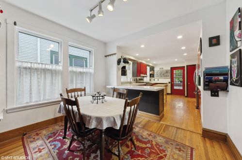 3934 Dakin St, Chicago IL 60641-2521 exterior