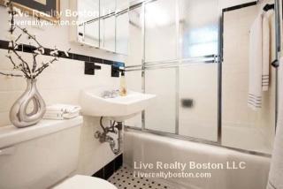 1224 Beacon St, Brookline MA  02446-3803 exterior