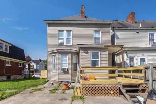 3026 Glenmawr St, Pittsburgh PA  15204-1831 exterior