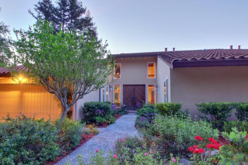 1010 Marina Cir, Davis, CA 95616-2733