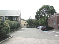 1 Chestnut St, Newton, MA 02465-2515