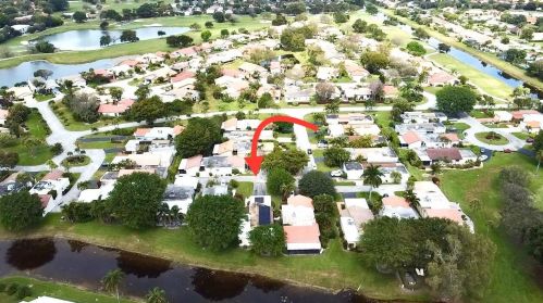 5670 Piping Rock Dr, Boynton Beach FL exterior