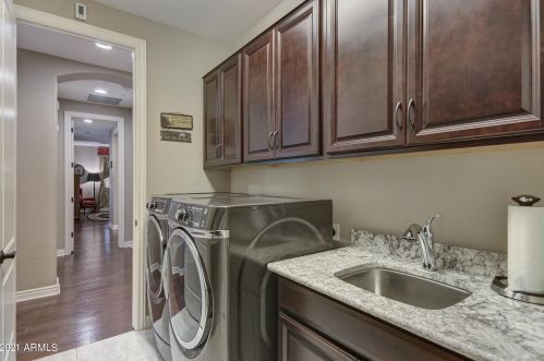 6151 Fresno St, Chandler AZ 85249-5589 exterior