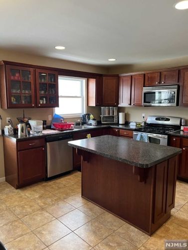 48 John St, East Rutherford NJ  07073-1026 exterior