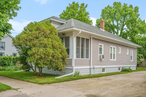 204 Cass St, Berrien Springs, MI 49103-1161