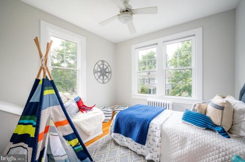 301 Raymond Ave, Alexandria VA 22301-1037 exterior