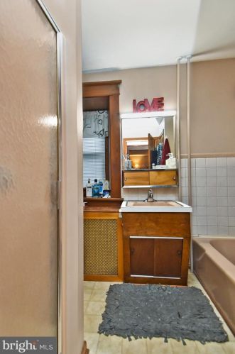 7757 Center St, Slatington PA 18080-3435 exterior