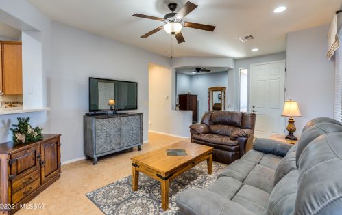 589 Rugged Cyn Dr, Green Valley AZ 85614-6188 exterior