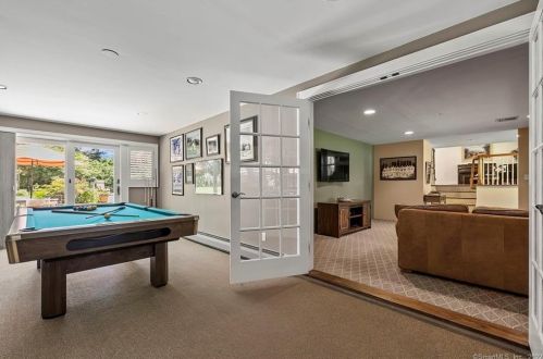 47 Nursery St, Norwalk CT 06850-1707 exterior