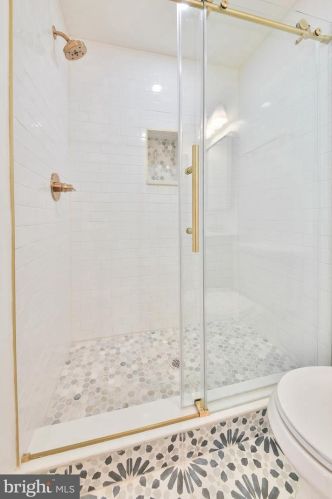 2405 Emerald St, Philadelphia PA  19125-1204 exterior