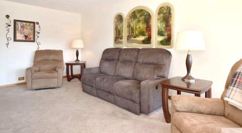 5104 Neenah Ave, Chicago, IL 60656-3729