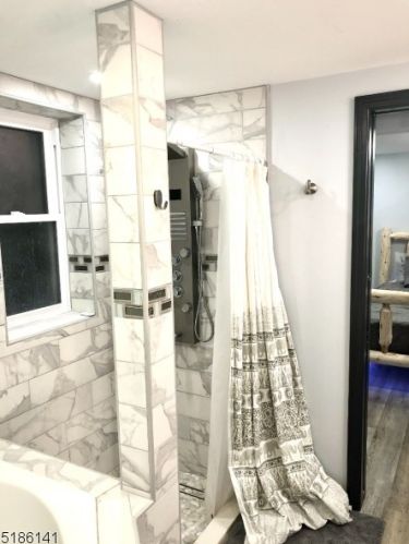 5 Bucknell Trl, Hopatcong NJ  07843-1760 exterior