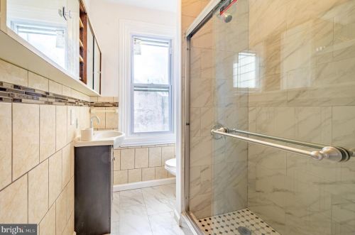 5435 American St, Philadelphia PA 19140-5726 exterior