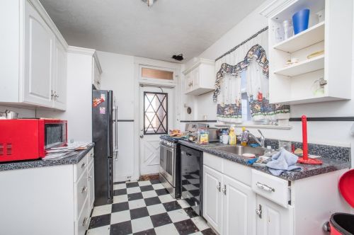 90 Pasadena, Pittsburgh PA 15215-0024 exterior