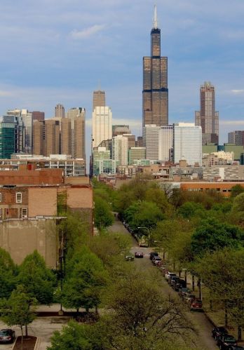 1500 Monroe St, Chicago IL 60607-2413 exterior