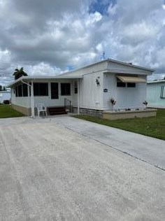 8955 Oak St, Boynton Beach, FL 33436-2332