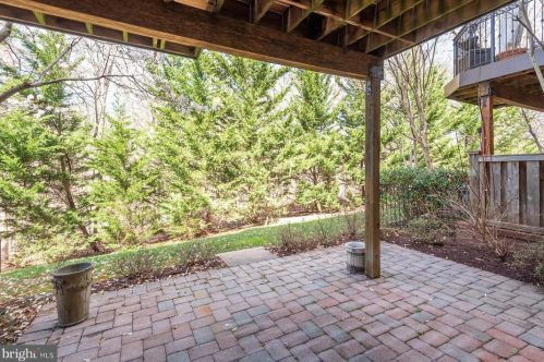 12561 Ansin Cir Dr, Rockville MD 20854-6912 exterior