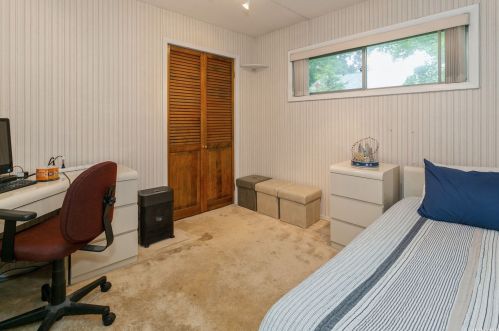 37 Cross Bow Ln, Commack NY 11725-1205 exterior