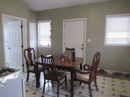 2 Highland St, Woburn MA 01801-5125 exterior