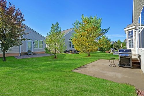 10 Heath Ln, Jackson Twp NJ 08527-4696 exterior