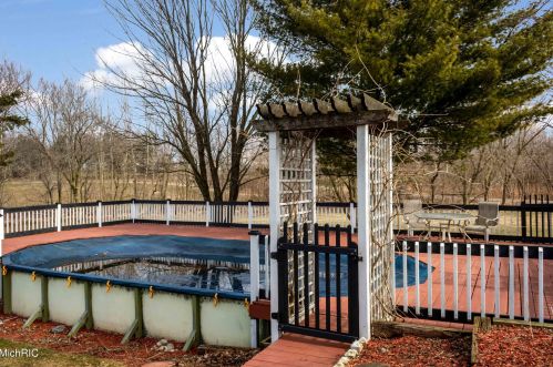 3653 108 St, Byron Township MI 49315-8705 exterior