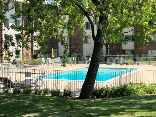 841 York St, Elmhurst IL  60126-4456 exterior