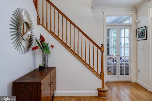 6310 Alderman Dr, Alexandria VA 22315-3730 exterior