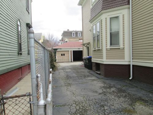 26 Hudson St, Providence RI 02909-2016 exterior