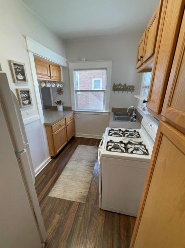 217 Valley Ave, Grand Rapids MI 49504-6145 exterior