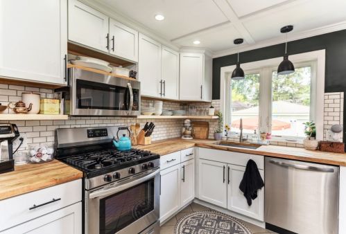 807 Caton Ave, Joliet IL 60435-5704 exterior