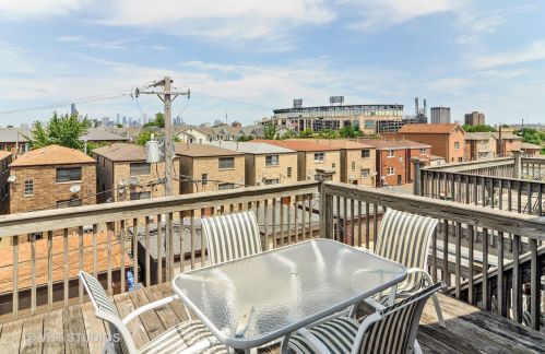 450 37th Pl, Chicago IL  60609-1712 exterior