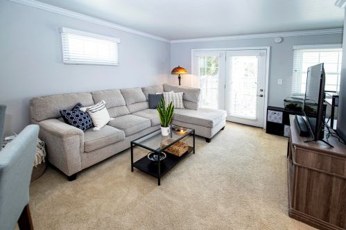 4758 Hollywood Ave, Milwaukee WI 53211-1037 exterior