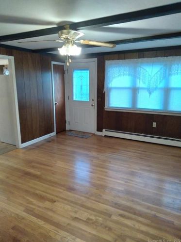 56 Cottage St, Killingly CT 06239-3026 exterior