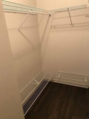 1085 Spoede Rd, Saint Louis MO 63131-2610 exterior