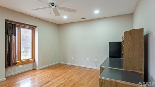 5 Boxwood Rd, Piscataway NJ 08854-5942 exterior