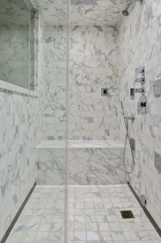 61 Elm St, Chicago IL 60610-2434 exterior