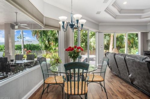 2034 Imperial Cir, Naples FL 34110-1089 exterior