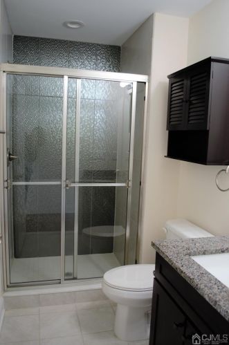 3 Tamagnini Ct, Edison NJ  08820-2127 exterior