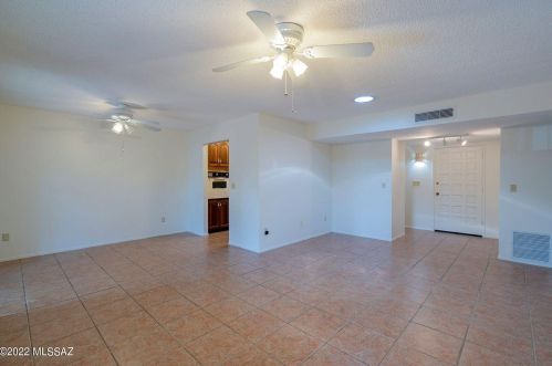 5716 Grant Rd, Tucson AZ 85712-2341 exterior