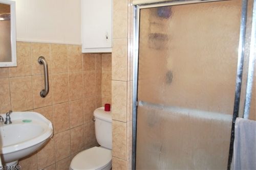 54 Bloomfield Ave, Paterson NJ 07503-2428 exterior