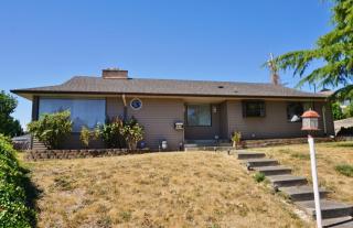 1619 Scott Pl, Bremerton, WA 98310-4446