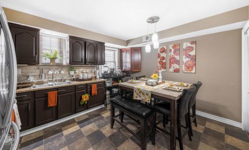 5245 Tripp Ave, Chicago IL 60632-4606 exterior