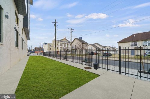 1000 Girard Ave, Philadelphia PA  19123-1110 exterior