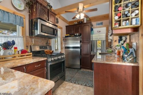 80 Lakeside Dr, Wantage NJ  07461-4312 exterior