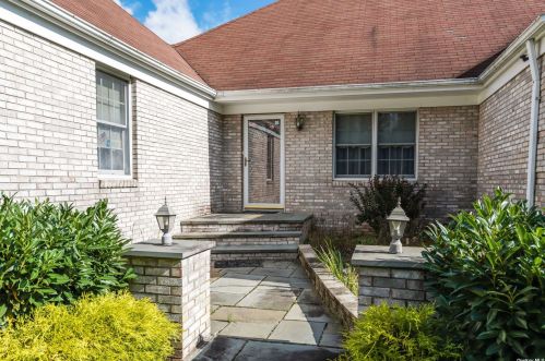 274 Evergreen Ave, Huntington Station NY  11746-4539 exterior