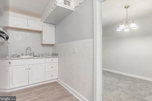 321 Mulberry St, Darby PA 19023-1718 exterior