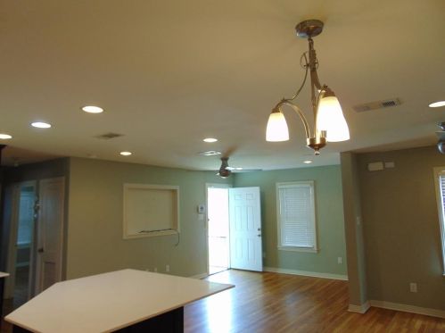 210 55th St, Austin TX  78751-1206 exterior